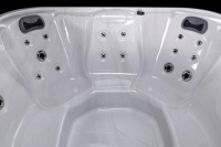 Гидромассажный спа-бассейн Sunrans SR801B Гидромассажный спа-бассейн Sunrans SR801B