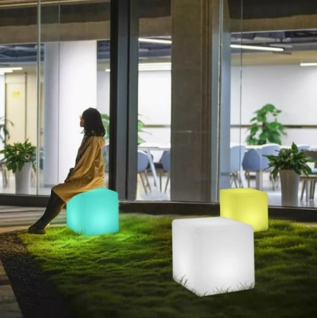 Светильник Куб 80 с питанием от АКБ, RGB Светильник Куб 80 с питанием от АКБ, RGB